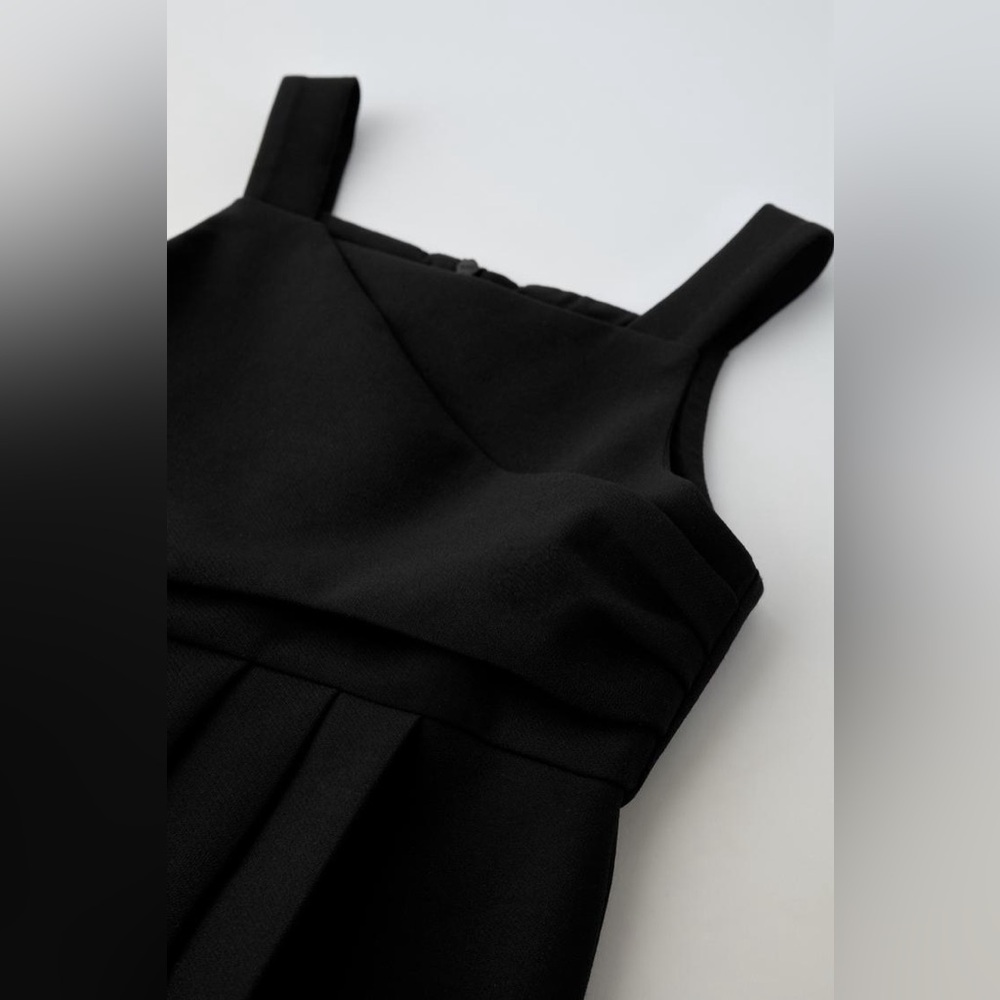 NWT Zara Black POCKETED PLEATED PINAFORE DRESS. Size 9 - Picture 3 of 3